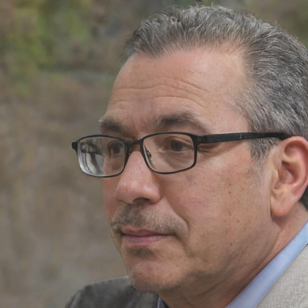 Portrait de Marc Dubois, expert en stratégie financière